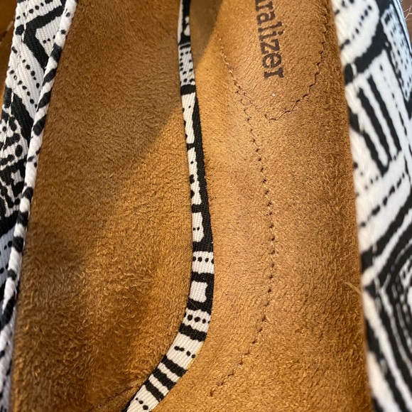 New! Wedged Open Toe Naturalizer Slip On Heels - Picture 5 of 7